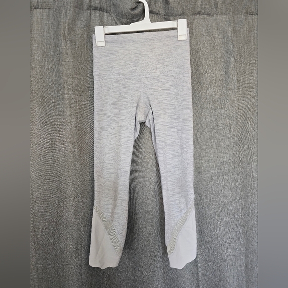 Lululemon White Gray Wunder Under Crop High Rise Roll Down Scallop Leggings Sz 6 - Picture 1 of 5